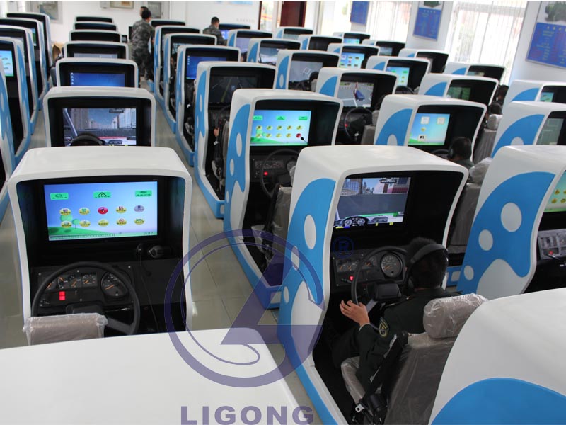 汽車駕駛模擬器、汽車模擬駕駛器、駕吧模擬器